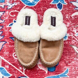 Manitobah Women's Cabin Slide, Size , Great Condition